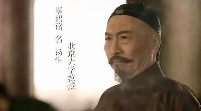 公交站邂逅陳曉旭68歲前夫!穿拖鞋鬍子拉碴,老戲骨卻毫無明星范