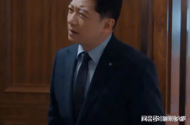 小三黃思思心機曝光:頒獎典禮上故意擁抱于海,被許夢安識破