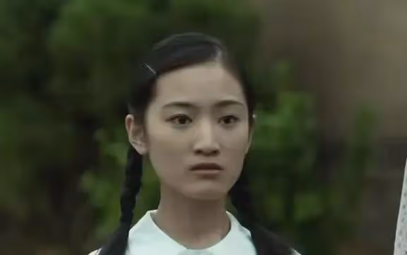《父母愛情》都捧不紅的女明星,13歲考上戲,如今卻因整容無戲拍