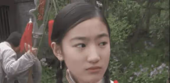 《父母愛情》都捧不紅的女明星,13歲考上戲,如今卻因整容無戲拍
