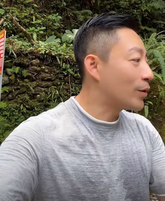 汪小菲首次帶新岳母旅遊,玥兒叫小梅媽媽,孩子終於有陪伴了