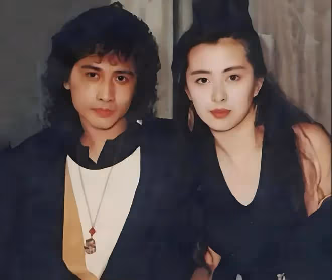 港媒曝王祖賢疑似懷孕,57歲肚大像大媽,本人特意曬照澄清?