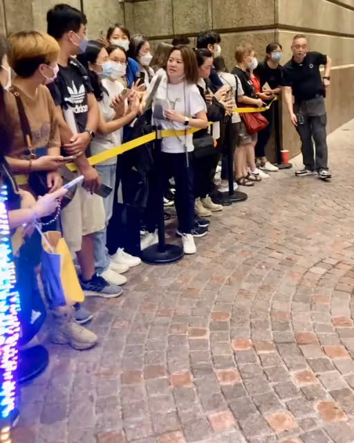 狗仔直擊｜張學友明年見！「歌神」最後一夜　百粉感動落淚50秒「要好好照顧自己」