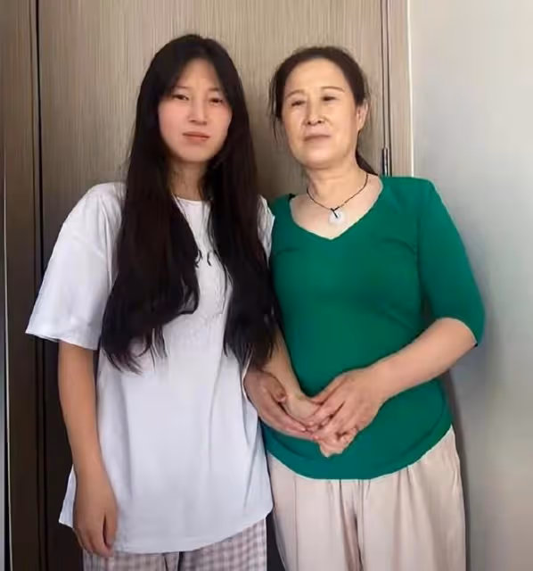 恭喜!姜萍父親收到5000元獎勵金,富豪送名酒表示慶賀