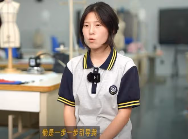 恭喜!姜萍父親收到5000元獎勵金,富豪送名酒表示慶賀