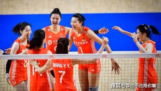恭喜!奧運冠軍3-0橫掃日本,壓哨闖入總決賽8強,中國女排也獲利了