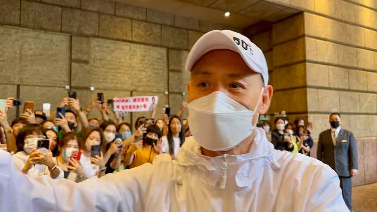 曾寶儀整整哭3天！見證不完美的張學友「讓我安心」