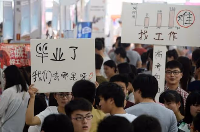 烏克蘭美女遠嫁河南小哥,產3子後丈夫病逝,她的做法讓人佩服