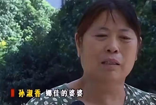 烏克蘭美女遠嫁河南小哥,產3子後丈夫病逝,她的做法讓人佩服