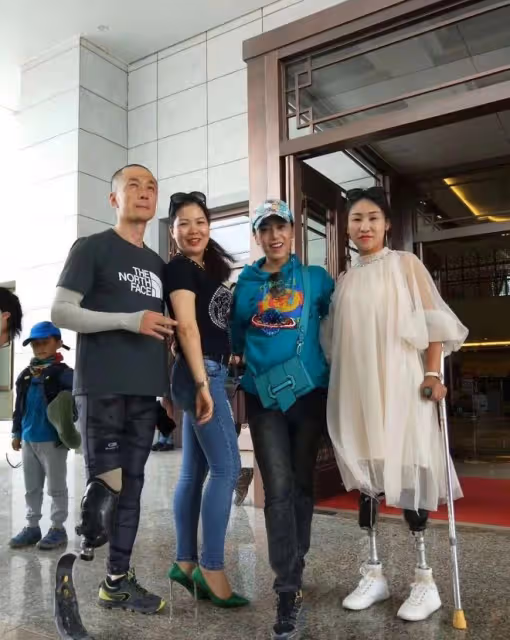 回顧汶川地震,李應霞救了丈夫卻丟了雙腿,丈夫的做法如何