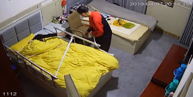2019年,江西102歲老人死於養老院,被布條綁了7天,死前一直掙扎