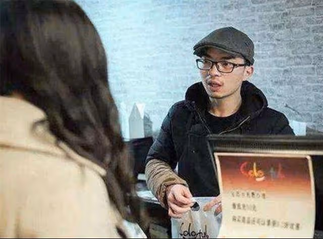 2014年浙大學霸黃曉斌:「本碩連讀」7年,醫學院畢業卻去賣麵包