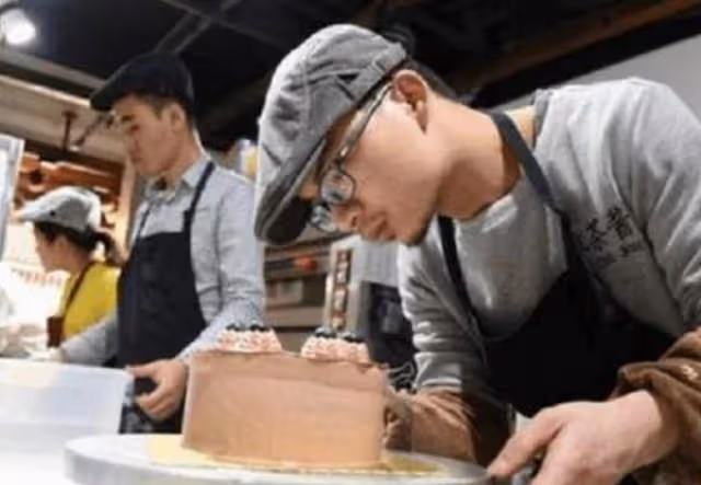 2014年浙大學霸黃曉斌:「本碩連讀」7年,醫學院畢業卻去賣麵包