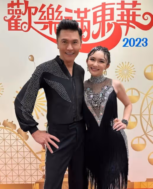 港星漂亮女兒獲TVB力捧上位！父親節大曬合照，被指像兩兄妹