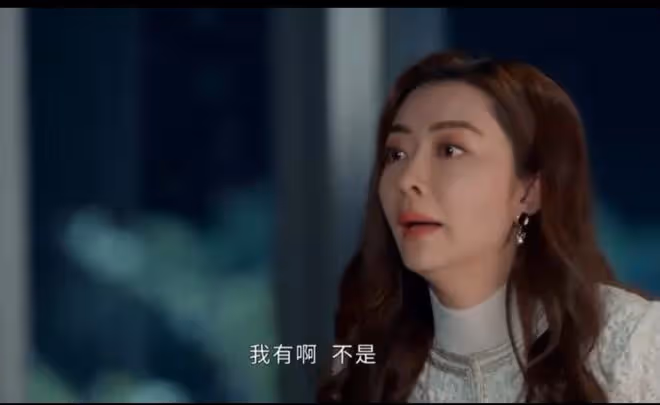 長腿名模直播賣胸罩！與豪門老公外游，6歲雙胞胎女兒像爸爸？