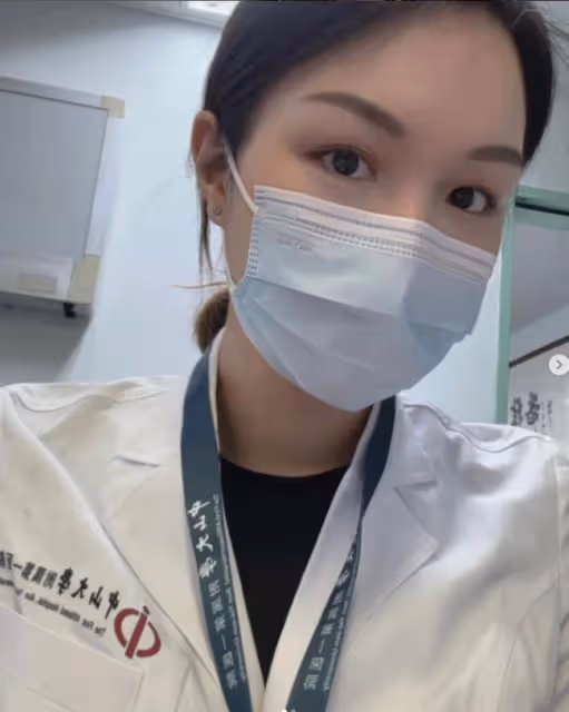 顏值更高？港姐雙胞胎妹妹大曬比基尼！內地醫院穿制服清純