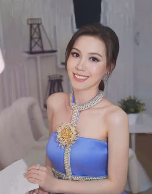 顏值更高？港姐雙胞胎妹妹大曬比基尼！內地醫院穿制服清純