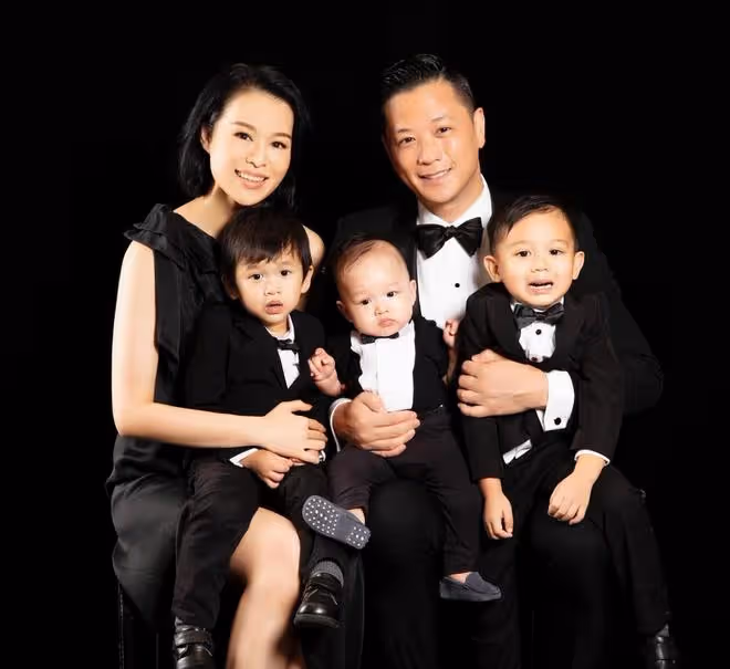 胡杏兒父親節感謝富豪老公,曬有3個兒子的幸福,手寫信很可愛