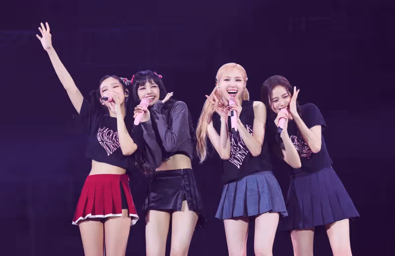 不跟隨BLACKPINK當老闆！Rosé被爆個人約簽新公司　再當太陽師妹