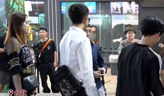 孫安佐喊話要打父親孫鵬,帶火槍沖夜店被攔,再次遭警方傳話