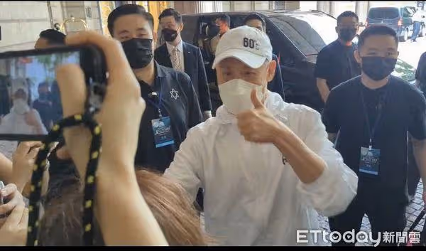 最後一天...張學友終現身飯店超寵粉！　「1動作」全場都放心了
