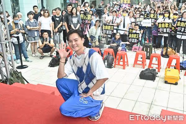 許富凱被傳訊警告「愛惜羽毛」　認了：大家希望我單身最好