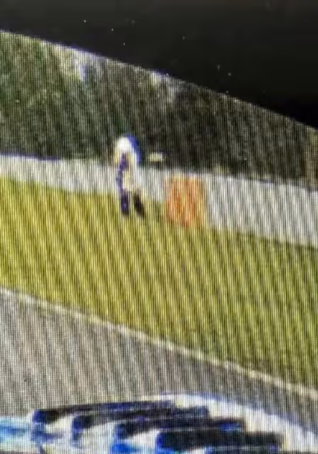 不要命！王一博練車私生硬闖賽道拍視頻炫耀！官方怒公開私生照