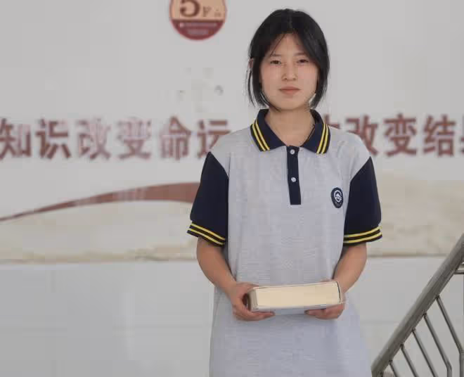 姜萍走紅後:家鄉企業給姜父送錢,細節見格局,姜媽首發聲被誤解