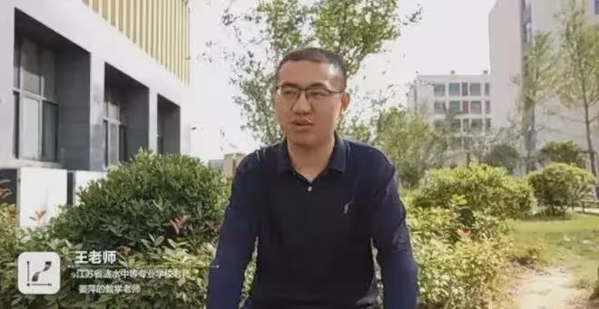 姜萍走紅後:家鄉企業給姜父送錢,細節見格局,姜媽首發聲被誤解