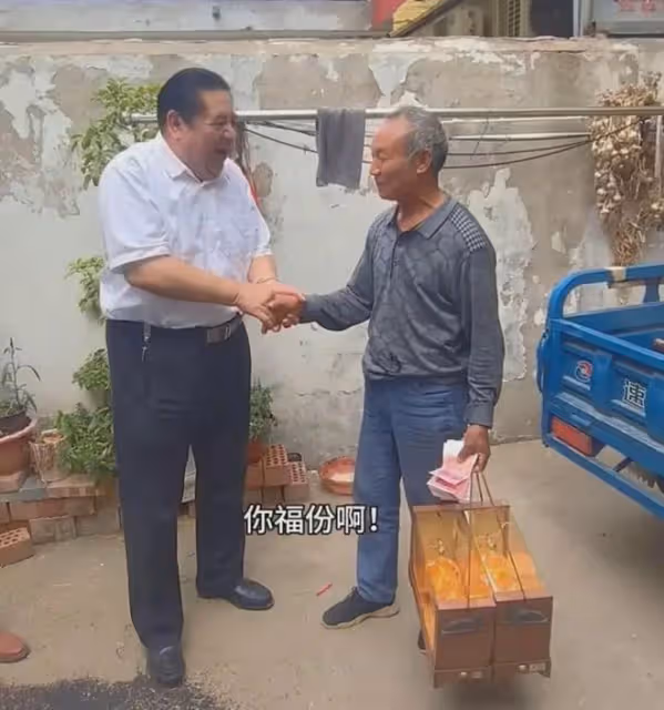 姜萍走紅後:家鄉企業給姜父送錢,細節見格局,姜媽首發聲被誤解