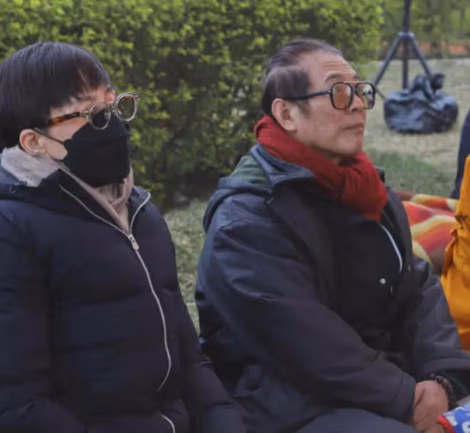 61歲李連杰:帶妻女修行,患病多年交代後事,20億身家給利智