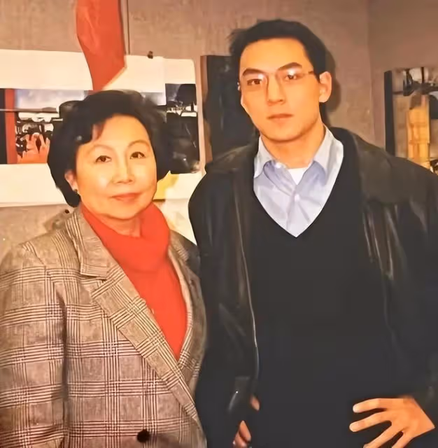 吳彥祖發文曝光家世,爺爺是上海灘大佬,創辦中國首家奶粉公司