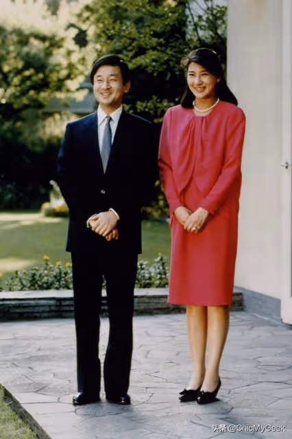 日本傳奇雅子皇后!讓德仁天皇一見鍾情,三度拒絕王室求婚