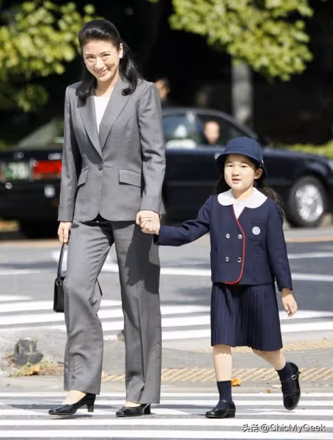 日本傳奇雅子皇后!讓德仁天皇一見鍾情,三度拒絕王室求婚