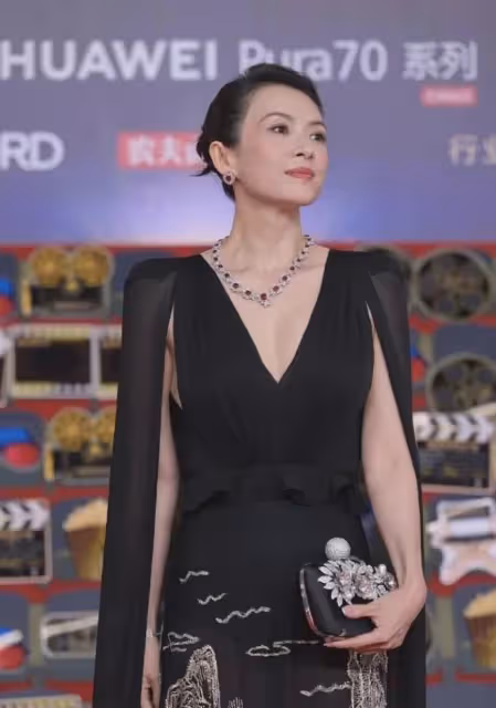 電影之夜生圖,章子怡、高葉氣場強大,娜扎宛若仙子,她全場最美