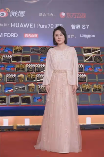 電影之夜生圖，章子怡、高葉氣場強大，娜扎宛若仙子，她全場最美