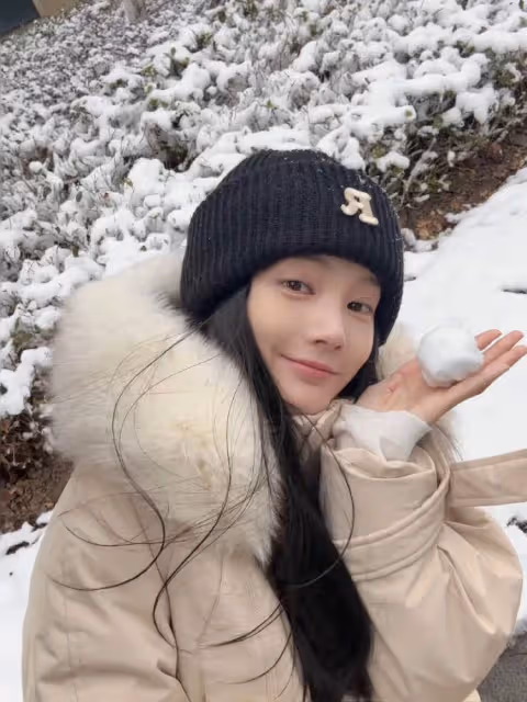 眾星比美!鞠婧禕陳都靈周也孟子義等曬雪景照