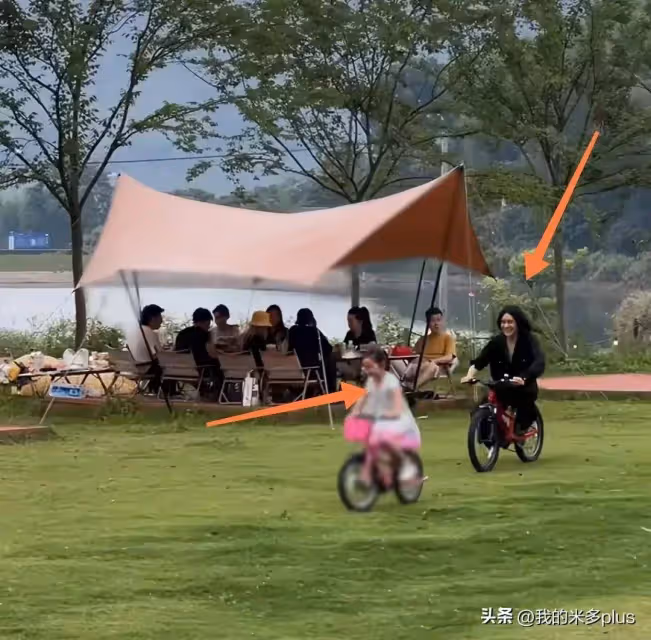朱丹曬朋友聚會，尚雯婕陪她女兒騎車好歡樂，周一圍露面又年輕了