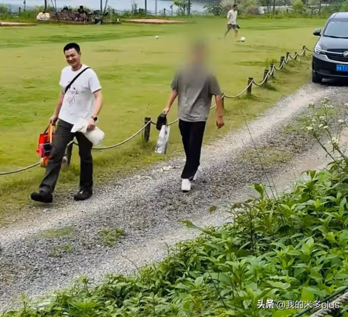 朱丹曬朋友聚會，尚雯婕陪她女兒騎車好歡樂，周一圍露面又年輕了