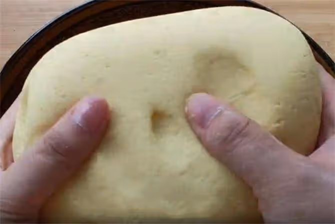 一碗糯米粉,一碗玉米面,不發麵,做一次能吃2月,早餐5分鐘出鍋