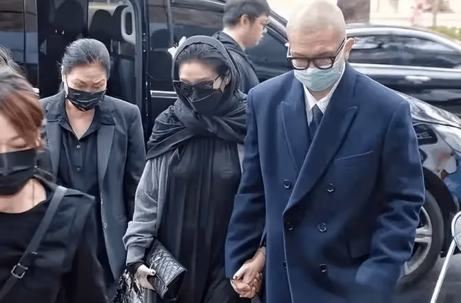 具俊曄說有9400萬存款,大S誤認為是人民幣,灣灣網友曝大S閃婚具俊曄真相