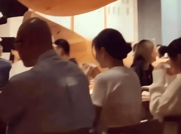 具俊曄太滑稽了,為了招攬生意不擇手段,在餐館廁所貼大S藝術照