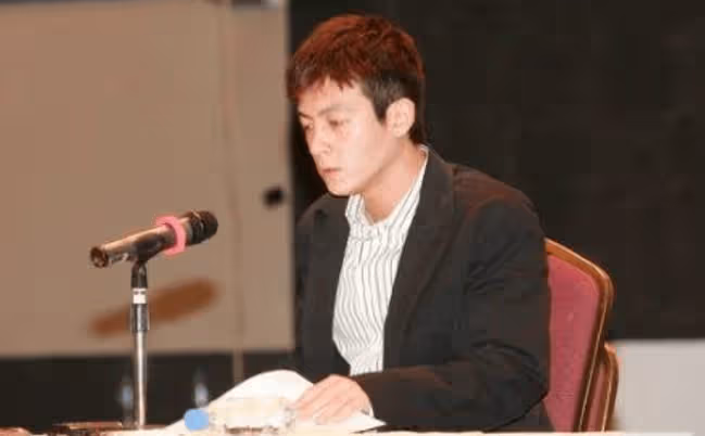 謝霆鋒的悲哀:兒子年紀越大,越像陳冠希,誰敢娶這樣的女人?