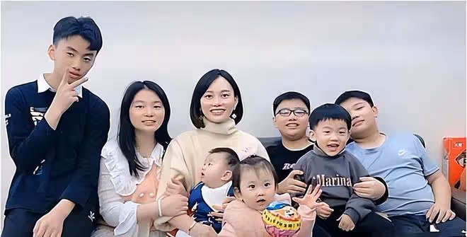 回顧:打工妹嫁給北大精英,婚後連生7胎:不想浪費丈夫基因
