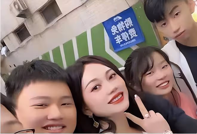 回顧:打工妹嫁給北大精英,婚後連生7胎:不想浪費丈夫基因