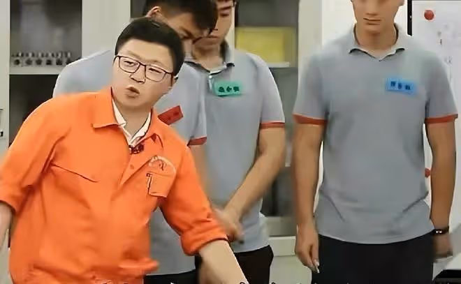 回顧:棄北大擇技校,追夢學霸周浩的錯位人生,現在如何了?