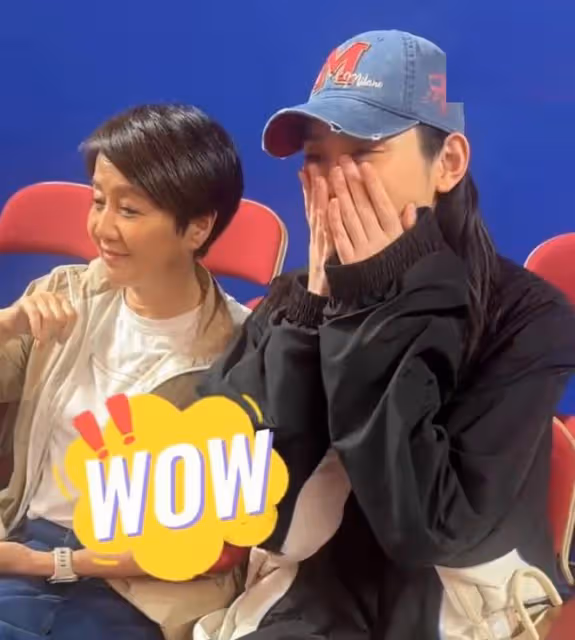 奚夢瑤陪四太梁安琪看排球,婆媳互動頻繁,四太超級開心