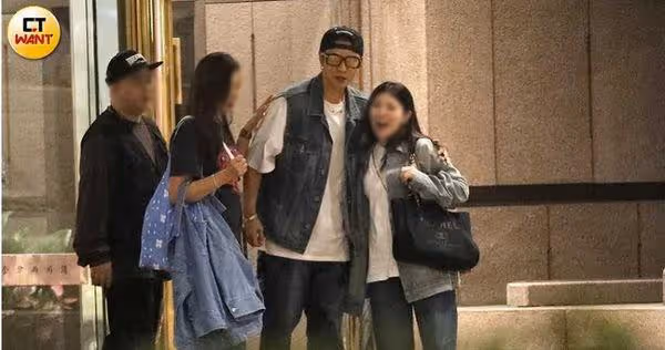 羅志祥當街摟女性友人被直擊! 潮牌配名表高貴穿搭逛精品店