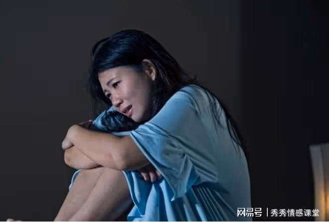 38歲女人哭訴:參加男閨蜜的生日會,迷糊中留下過夜,毀了我一生