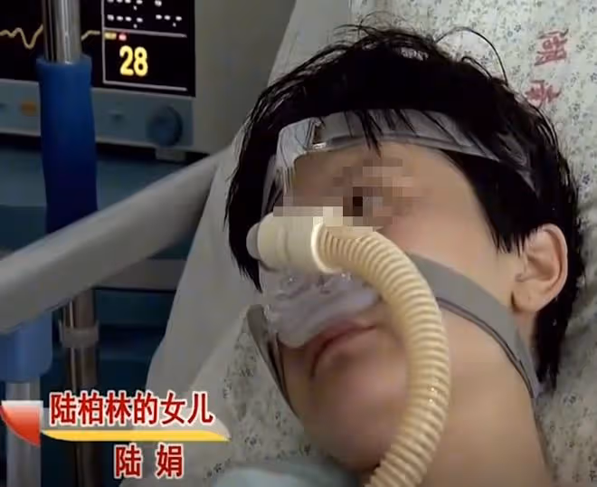 17年女子身患重病,臨終前想見母親一面,被拒絕後含淚去世
